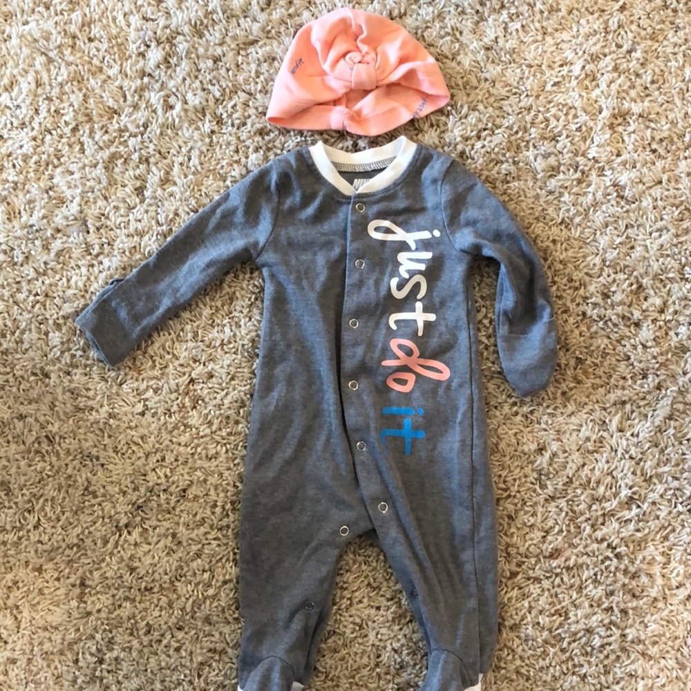 Baby girl Nike Footie Outfit & Hat